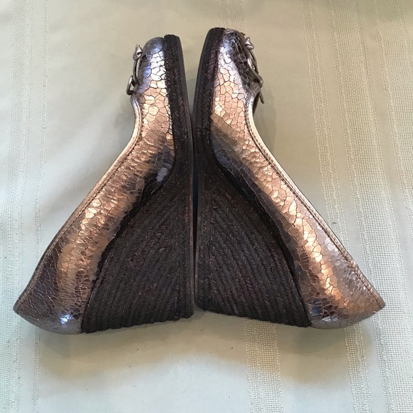 Coach pewter lizard pattern wedge shoes - Picture 5 of 6